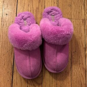 UGG Slippers Size 5 PINK